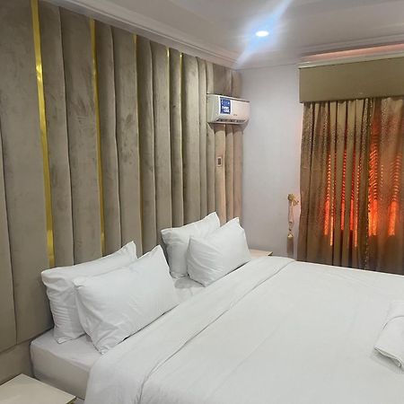 White Gold Hotel Ikeja Ngoại thất bức ảnh