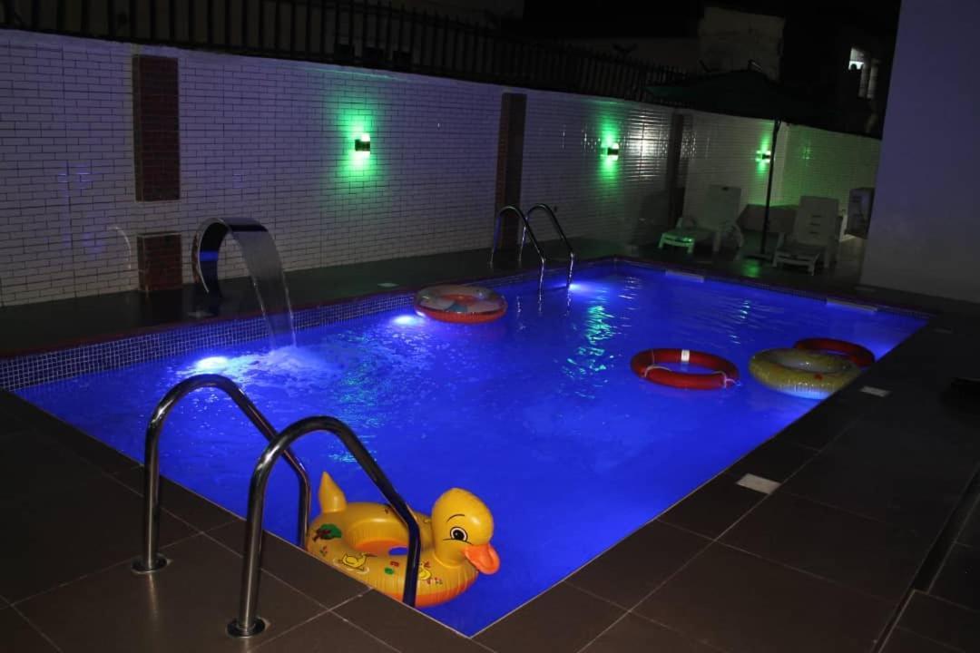 White Gold Hotel Ikeja Ngoại thất bức ảnh