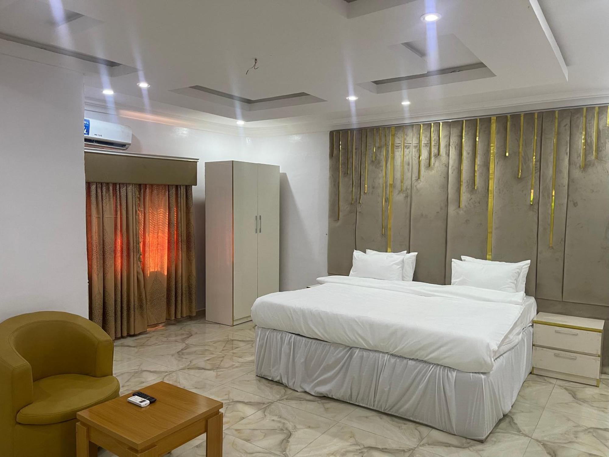 White Gold Hotel Ikeja Ngoại thất bức ảnh
